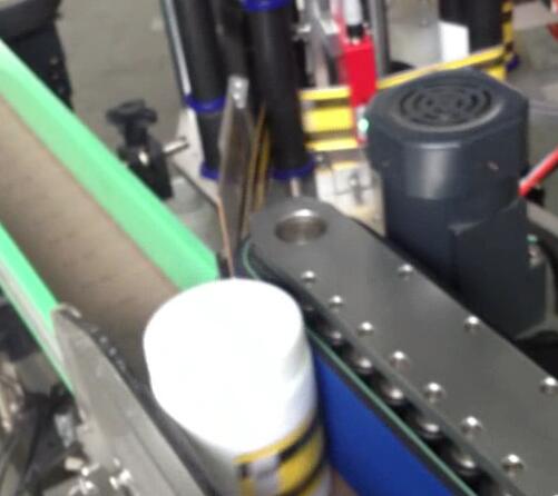 圓瓶貼標機，圓瓶貼標機