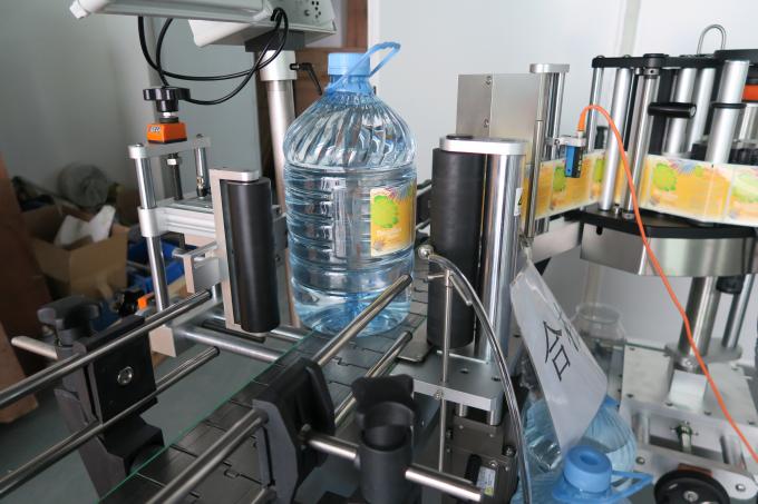 5L飲用水圓瓶不干膠貼標機，不干膠貼標機