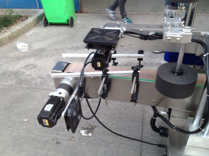 中國冷/濕膠標籤貼標機圓瓶50HZ 380V電源供應商