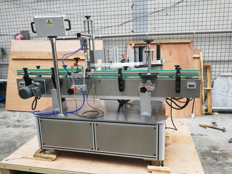 中國標準自動圓瓶貼標機正面和背面供應商